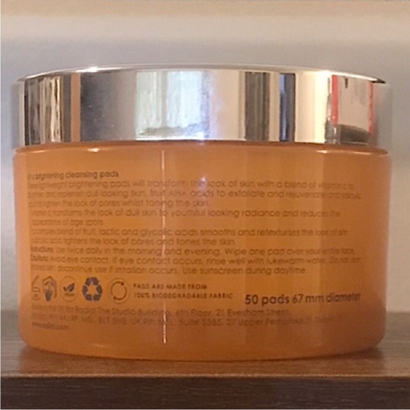 Rodial Vitamic C Brightening Cleansing Pads to Brighten and Renew, 50 Count - Picture 9 of 13